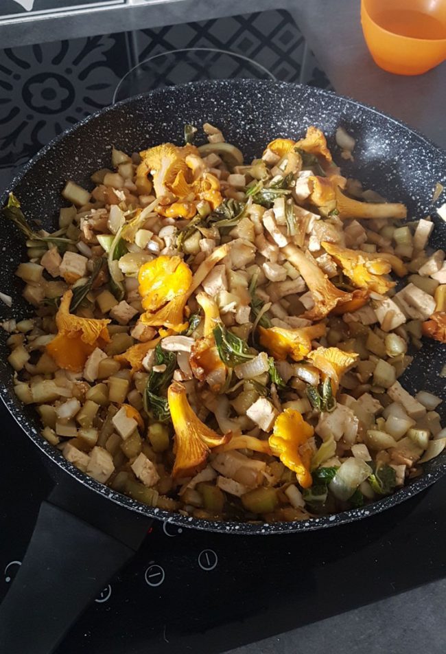 wok-feuille-choux Wok de feuilles de chou fleur